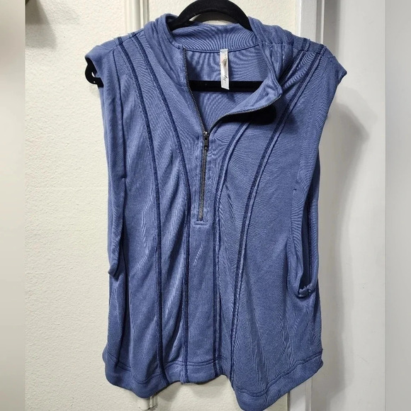 Free People Movement Half Zip Blue Vest - Size Medium Oversized - Picture 1 of 8